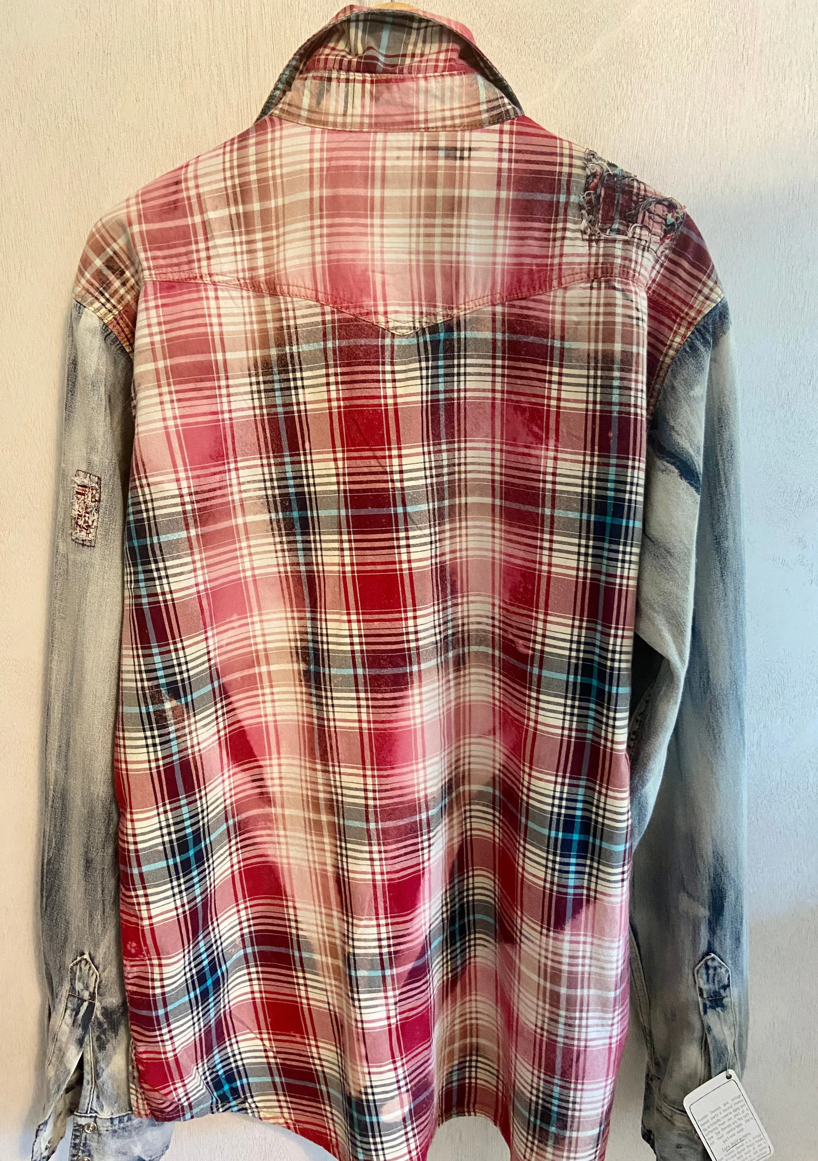 Vintage Western Style Red, White and Light Blue Flannel Size XL