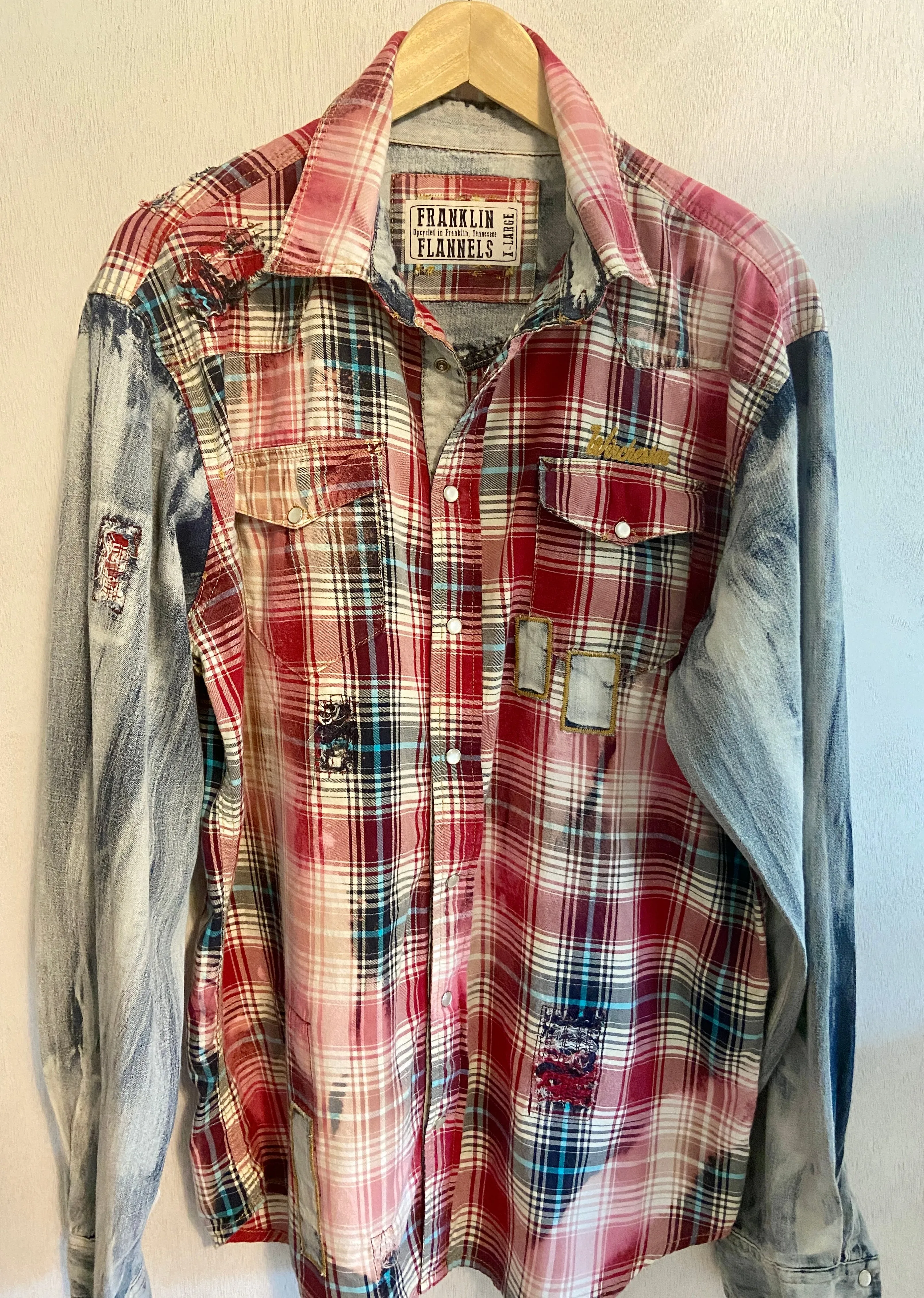 Vintage Western Style Red, White and Light Blue Flannel Size XL